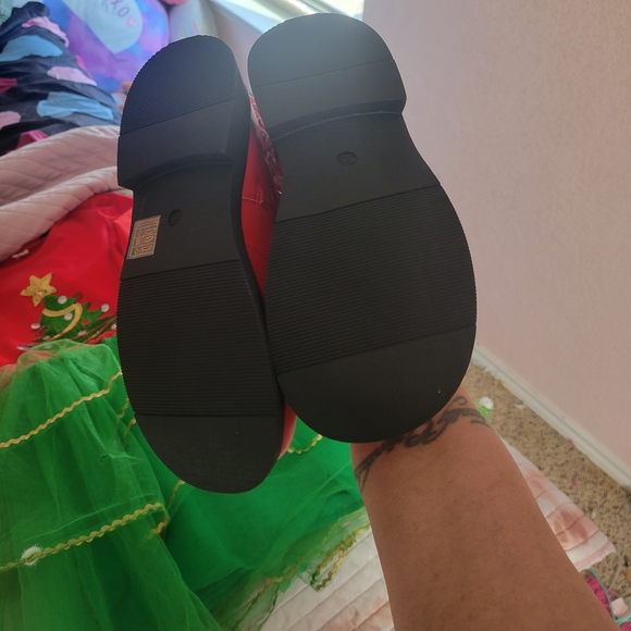 Girls' Cute Red Fringe Boots Size 36 (US 3.5) - Picture 3 of 5